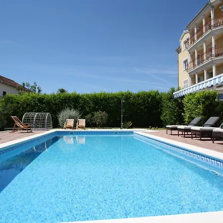 Apartment In Trogir 6147A Apartament