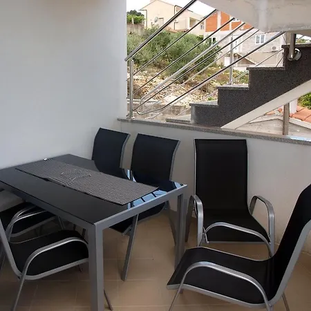 Apartment Apartment In Trogir 6147A *