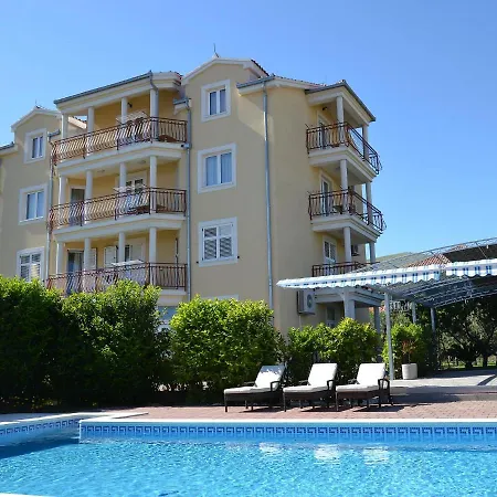 شقة Apartment In Trogir 6147A