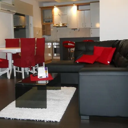 Apartment In Trogir 6147A شقة *