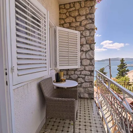 Apartment In Trogir 6147A تروغير
